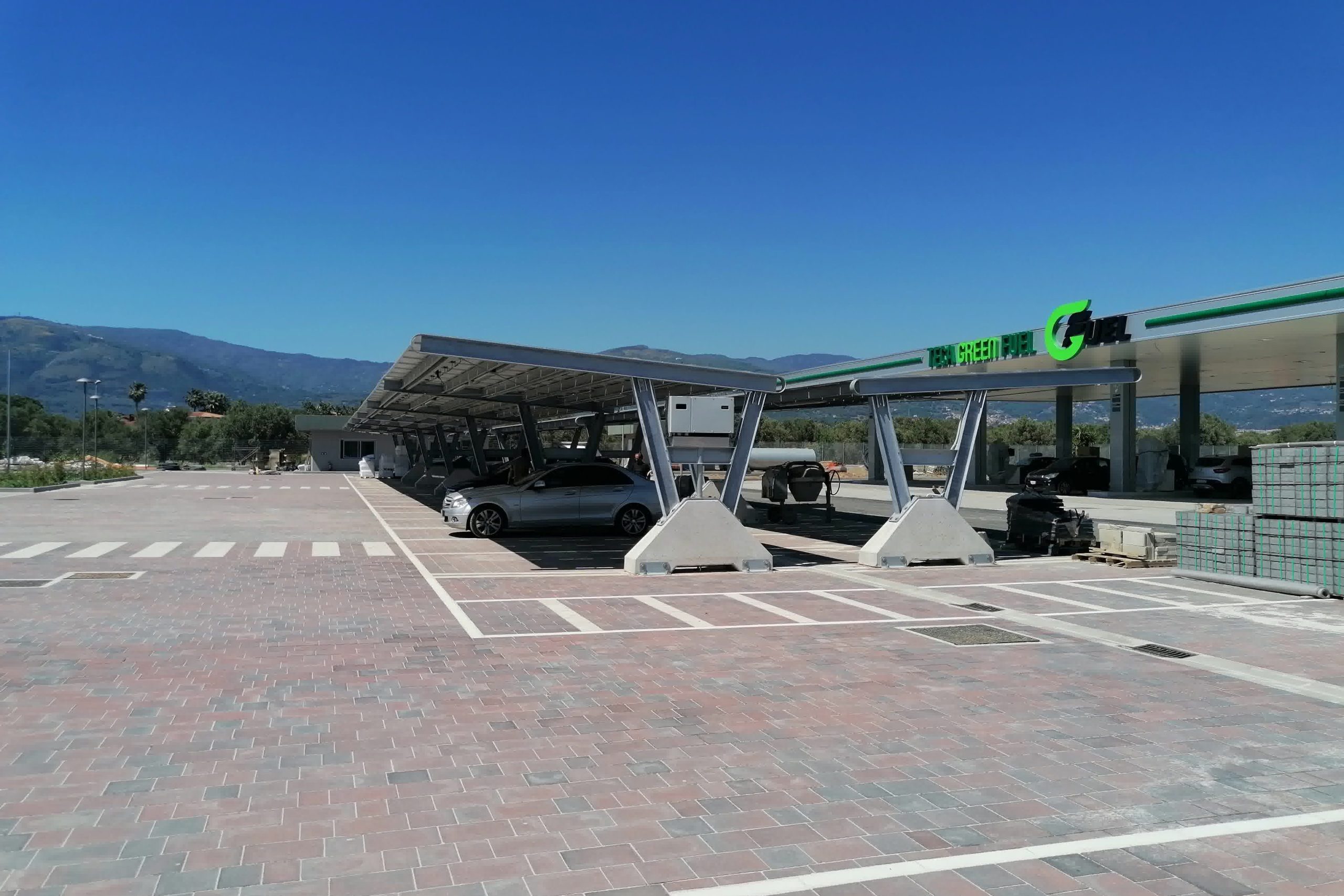 Progetti pensiline fotovoltaiche