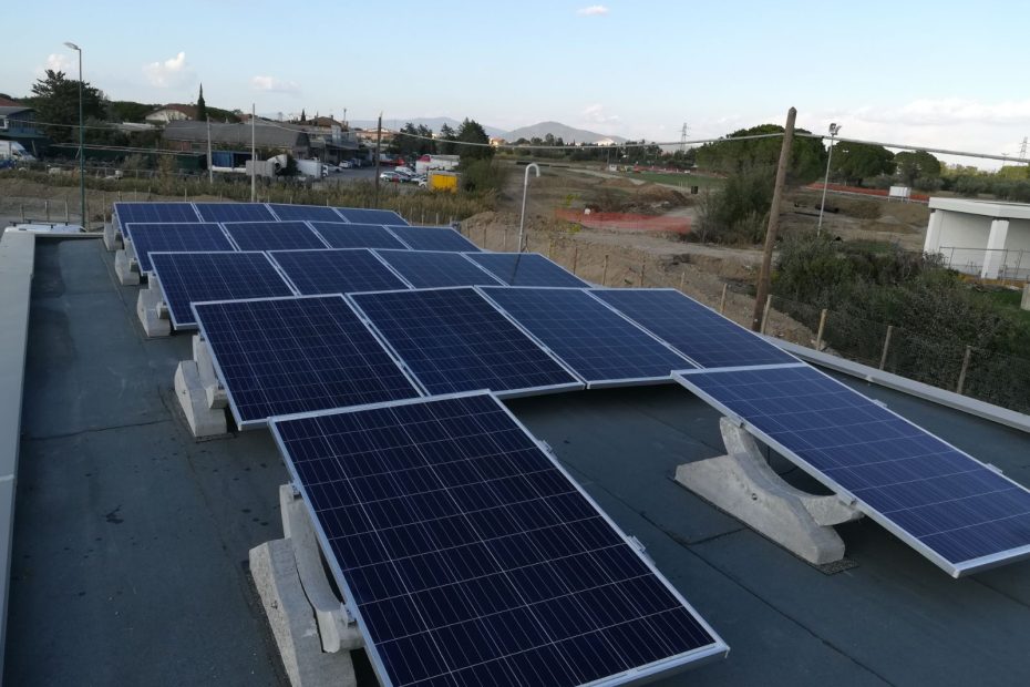 La superficie di appoggio delle zavorre per impianti fotovoltaici